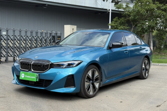 宝马i3 2023款 eDrive 40 L 曜夜运动套装