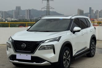日产 奇骏 2023款 e-POWER 超混双电机四驱豪华版