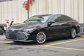 丰田 亚洲龙 2019款 双擎 2.5L XLE尊贵版 国VI