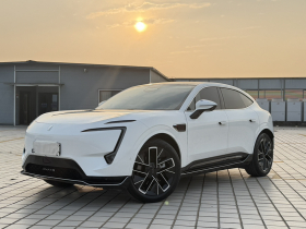 阿维塔11 2024款 580 三激光四驱奢享版