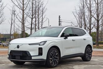 沃尔沃XC70插电式混动 2026款 四驱超长续航Plus