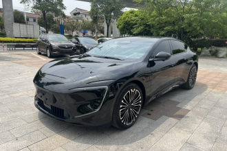 阿维塔12 2024款 改款 700 三激光后驱奢享版