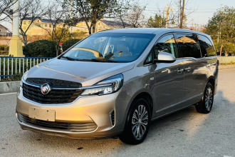 别克GL8 2022款 陆上公务舱 652T 豪华型