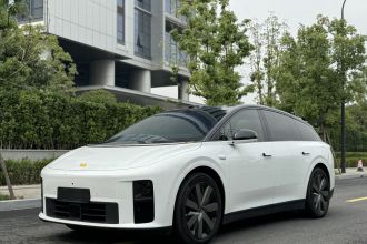 理想汽车 理想i6 2025款 四驱标准版