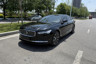 沃尔沃S90 2025款 B5 智远豪华版