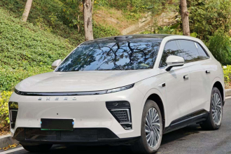 星途 星纪元 ET 2024款 增程 240 Ultra四驱