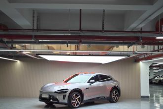 小米汽车 小米YU7 2025款 超长续航高性能四驱Max版