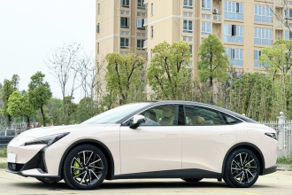 ARCFOX极狐 极狐 阿尔法S5 2024款 560MAX 185kW