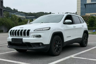 Jeep 自由光 2016款 2.4L 专业版