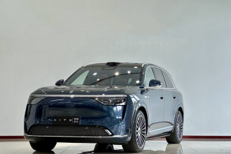 鸿蒙智行 问界M8 2025款 纯电 Ultra 六座四驱版 (192线激光雷达）