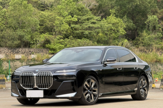 宝马7系  740Li 领先型 M运动套装