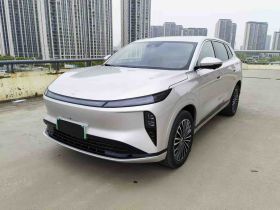 东风风神L8 2025款 185KM梦想版