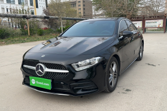 奔驰A级 2022款 改款 A 180 L 运动轿车