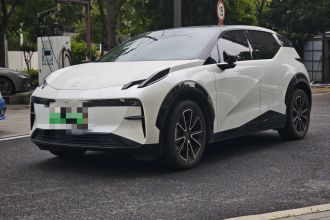 极氪X 2023款 后驱YOU版 4座