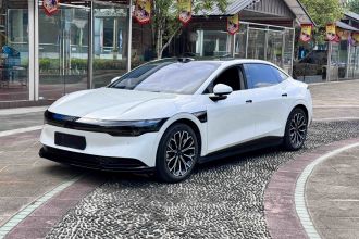 极氪007 2025款 后驱智驾版 75kWh