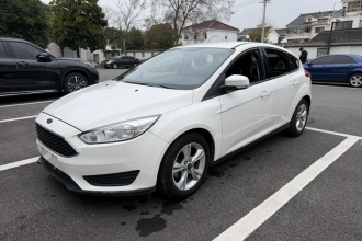 福特 福克斯 2018款 两厢经典 1.6L 自动舒适型智行版