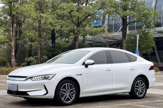 比亚迪 秦PLUS 2024款 荣耀版 EV 420KM领先型