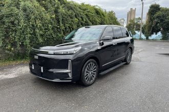 吉利银河 银河M9 2025款 230km 两驱探索版