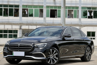奔驰E级新能源 2022款 改款 E 350 e L 插电式混合动力轿车