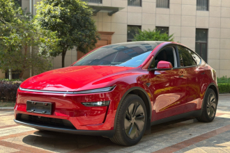 特斯拉 Model Y 2025款 长续航全轮驱动版