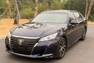 丰田 皇冠 2018款 2.0T 时尚版