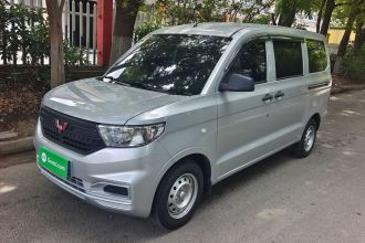 五菱汽车 五菱宏光V 2022款 1.5L劲取版电动助力LAR