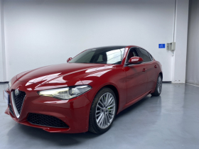 阿尔法·罗密欧 Giulia朱丽叶 2017款 2.0T 280HP 豪华版