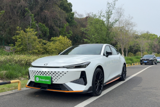 长安UNI-V 2024款 1.5T 尊贵运动型