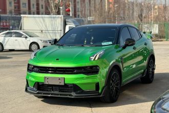 领克05 2022款 05+ 2.0TD 自动性能套装