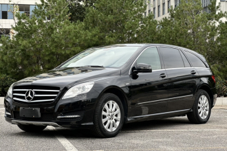 奔驰R级 2017款 R 320 4MATIC 商务型臻藏版