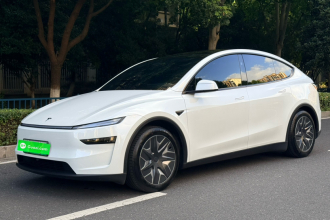 特斯拉 Model Y L 2025款 长续航全轮驱动版