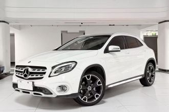 奔驰GLA 2017款 GLA 220 4MATIC 时尚型