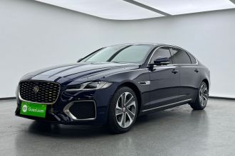 捷豹XFL 2022款 XFL 2.0T P200 两驱精英豪华版