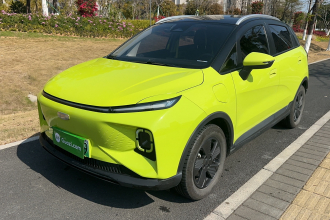 吉利几何E萤火虫 2023款 401KM 霹雳虎 5座