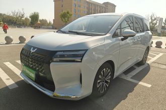 五菱汽车 星光730 2025款 1.5T CVT 精英型