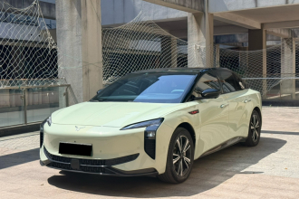 红旗EH7 2024款 820 Pro