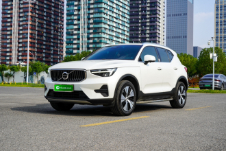 沃尔沃XC40 2023款 B3 智远豪华版
