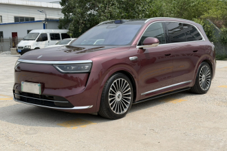 鸿蒙智行 问界M8 2025款 增程 Ultra版 53.4kWh 5座版 (192线激光雷达）
