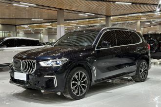 宝马X5 2022款 改款 xDrive 30Li 尊享型M运动套装