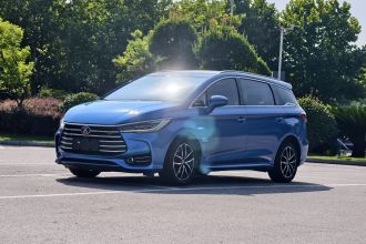 比亚迪 宋MAX 2017款 1.5T 自动智联尊贵型 7座