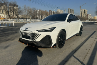 长安UNI-V 2023款 2.0T 锋速版