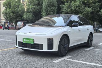 理想汽车 理想i6 2025款 两驱标准版