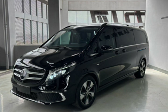 奔驰V级 2022款 V 260 L 长轴距尊贵版