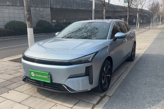 吉利银河 银河L6 2025款 EM-i 140km 星舰版