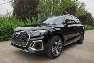 奥迪Q5L 2022款 改款 40T 豪华动感型