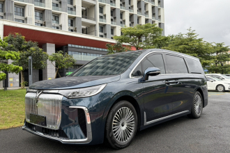 岚图汽车 岚图梦想家 2025款 PHEV 四驱尊贵鲲鹏版