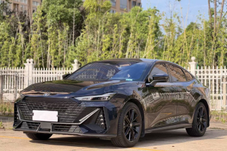 长安UNI-V 2023款 1.5T 尊贵型