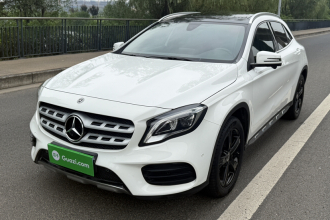 奔驰GLA 2019款 GLA 200 时尚型