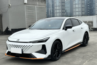 长安UNI-V 2024款 1.5T 尊贵运动型