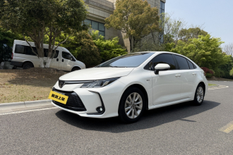 丰田 卡罗拉 2024款 1.8L 智能电混双擎 精英版